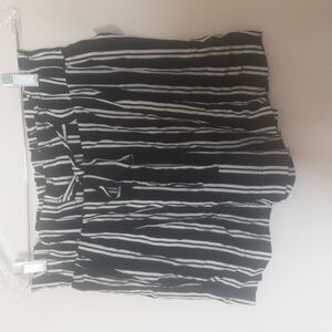 Nwt Ambiance Apparel Paper Bag Waist Shorts Sz M